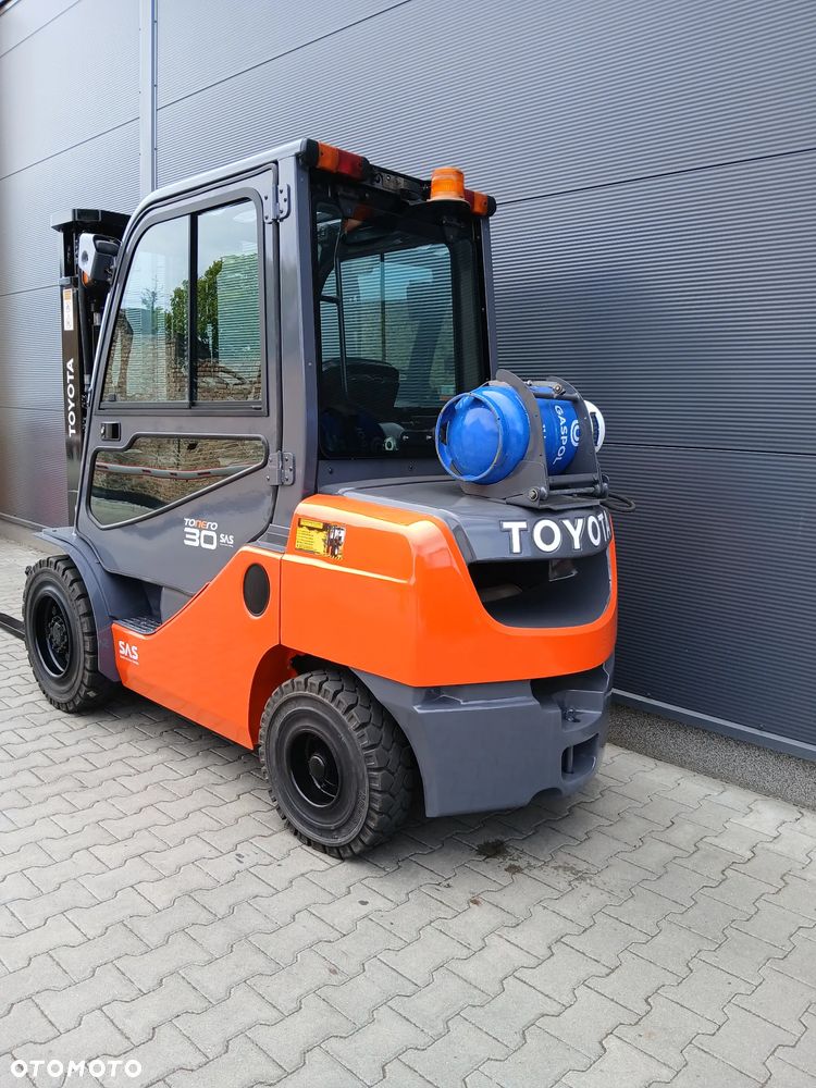 Toyota 02-8FGF30 - 5