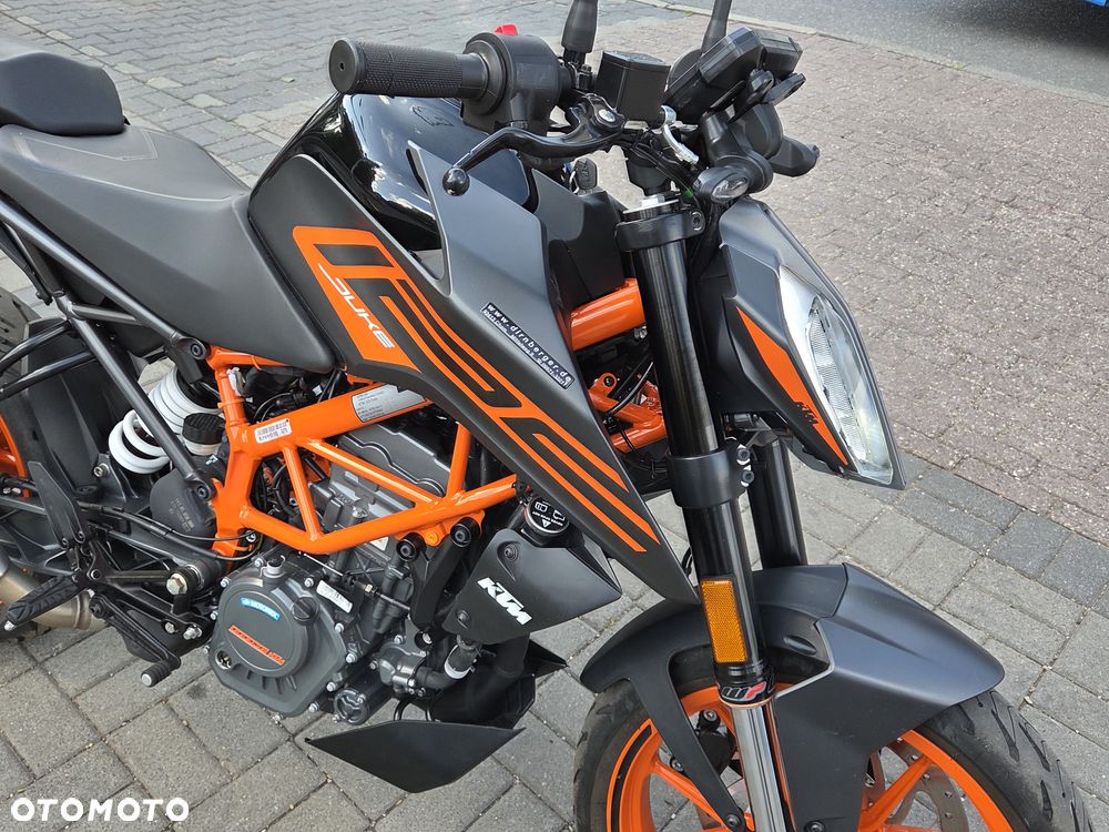 KTM Duke 125 - 18