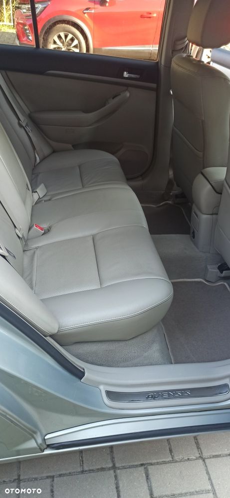Toyota Avensis - 7