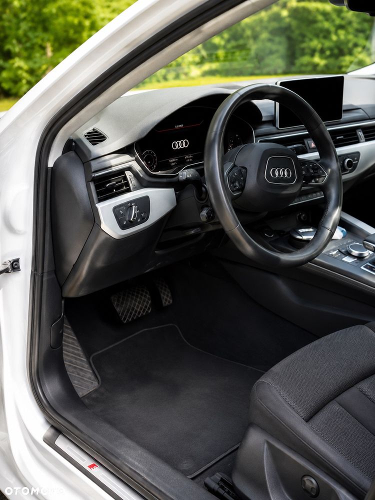 Audi A4 Limousine 35 TFSI S tronic - 4
