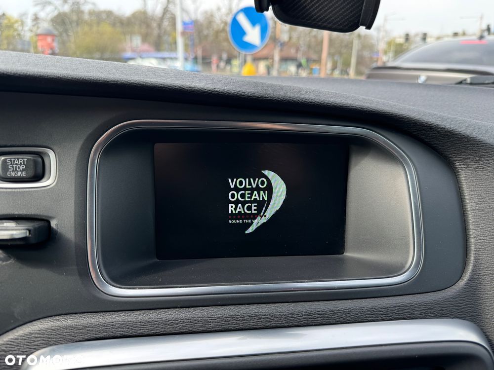 Volvo V40 D2 Ocean Race - 17