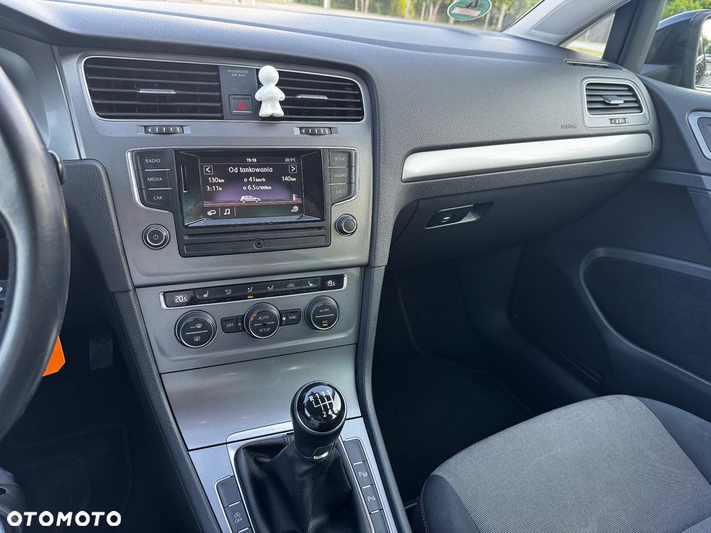 Volkswagen Golf 1.2 TSI BlueMotion Technology Comfortline - 29