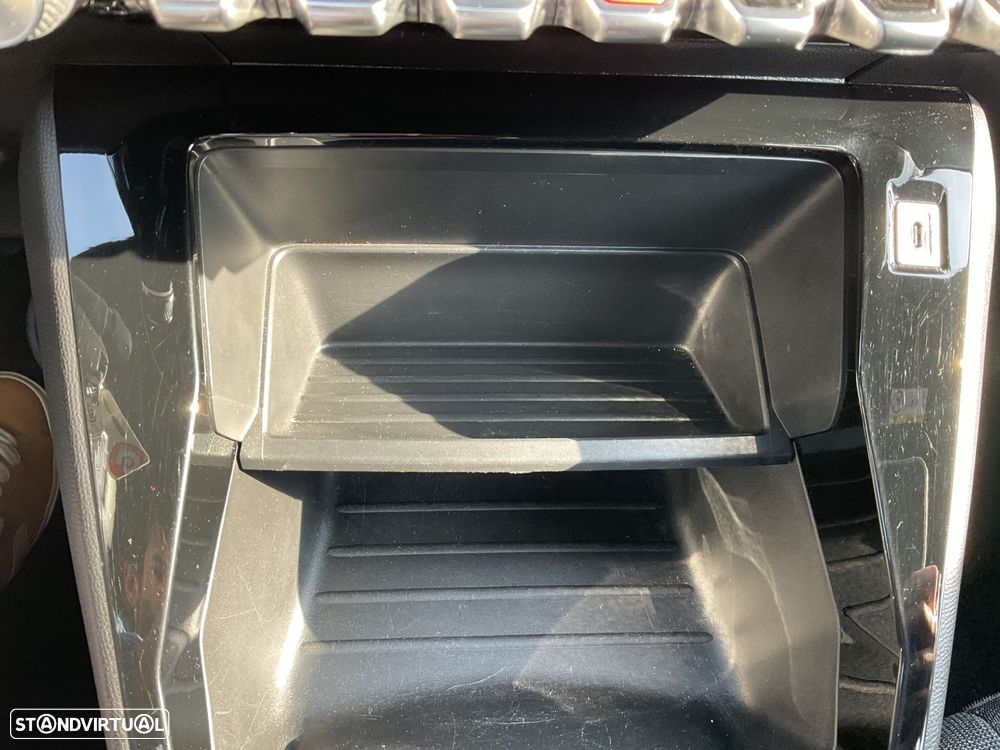 Peugeot 2008 1.2 PureTech Active Pack - 30