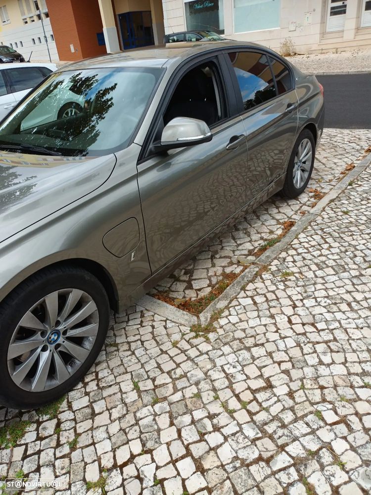 BMW 330 e iPerformance - 22