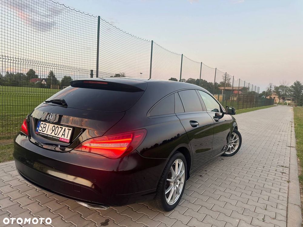 Mercedes-Benz CLA 180 7G-DCT Edition 1 - 4