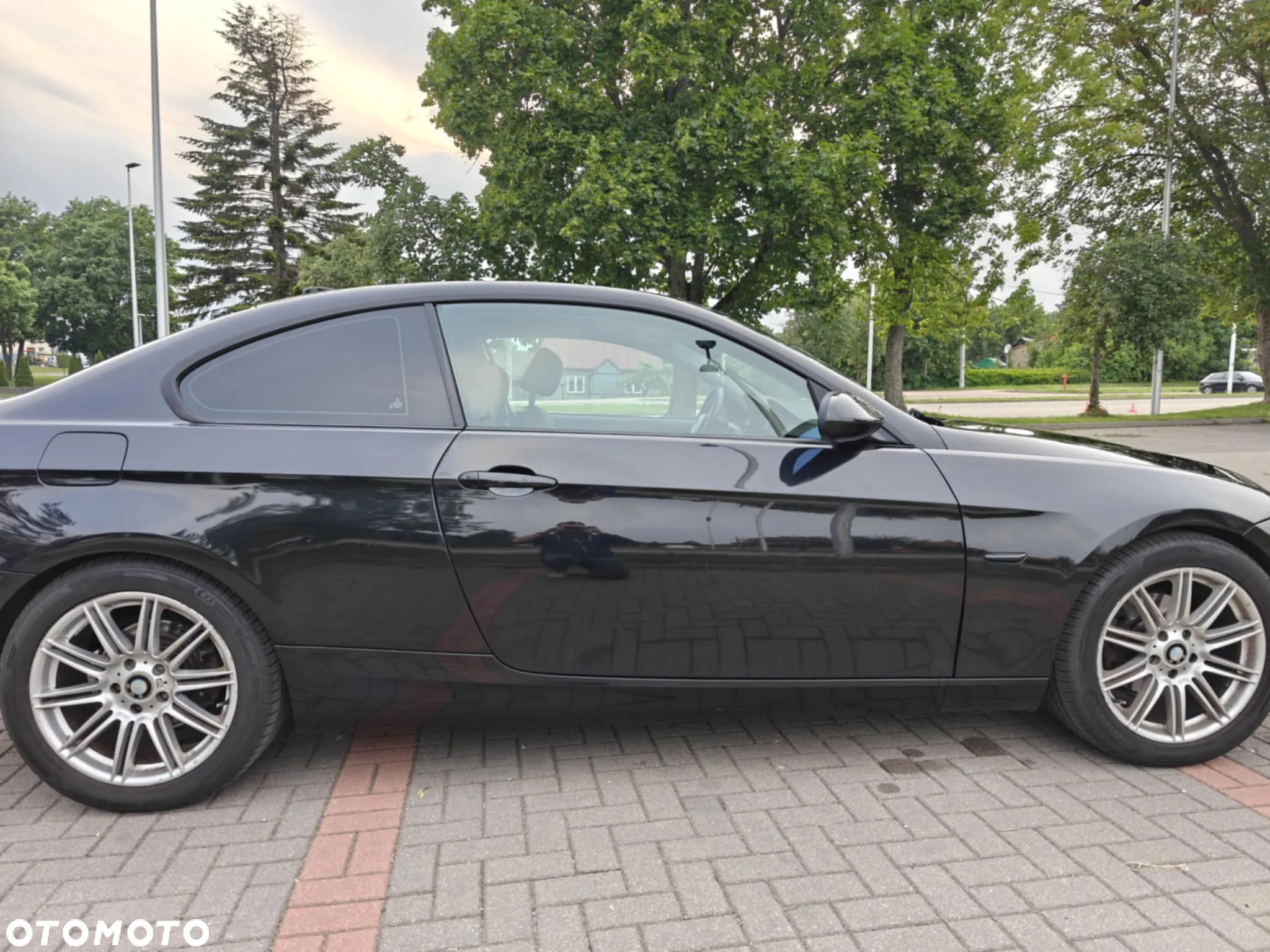 BMW Seria 3 320i Coupe - 4