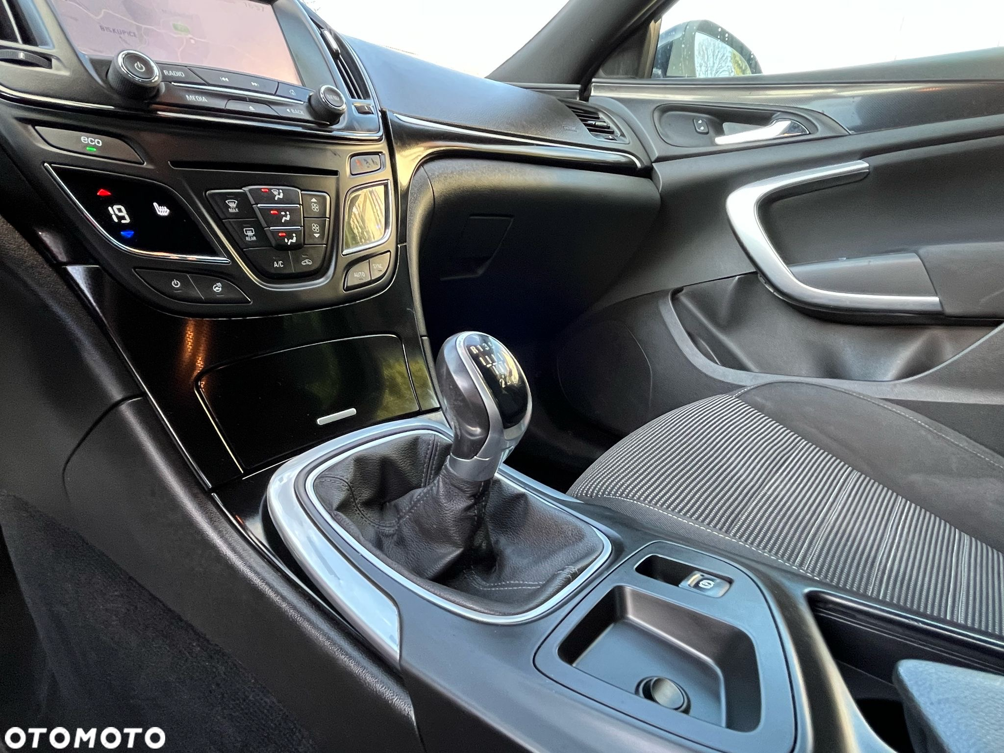 Opel Insignia - 21