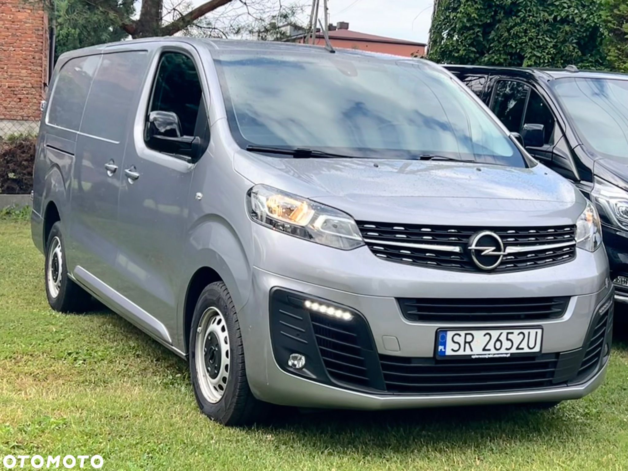 Opel Vivaro - 1