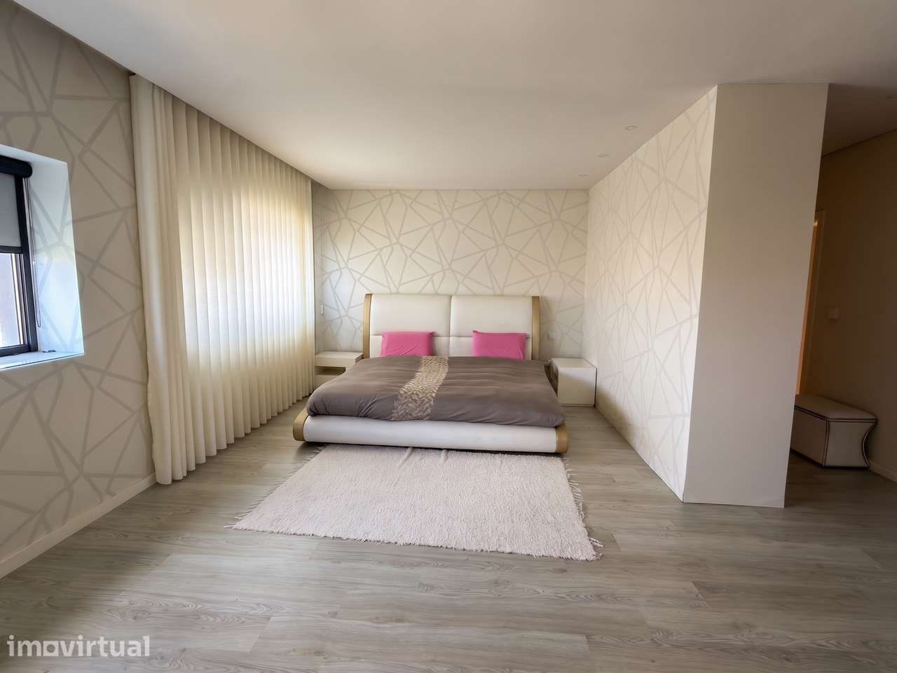 Apartamento T4 c/ Garagem Fechada  Santa Marinha (Gaiashopping) - Grande imagem: 3/32
