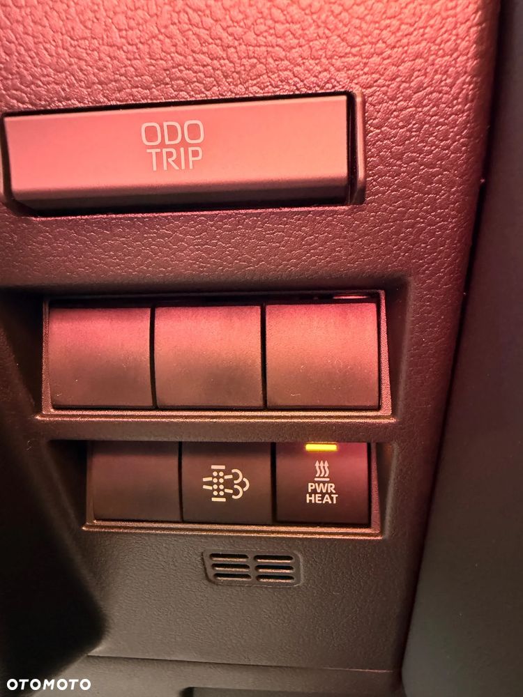 Toyota Land Cruiser - 16