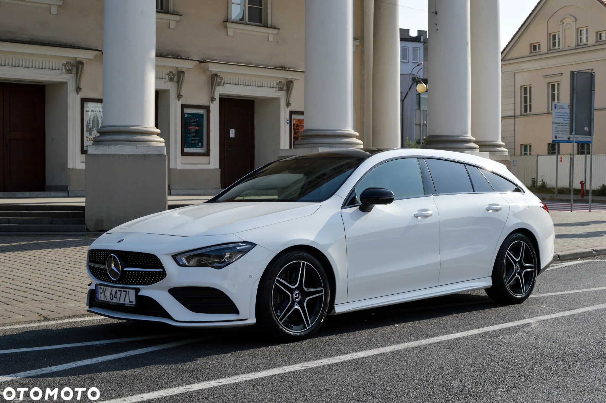 Mercedes-Benz CLA 250 4-Matic AMG Line 7G-DCT - 2