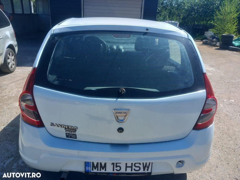 Dacia Sandero - 5