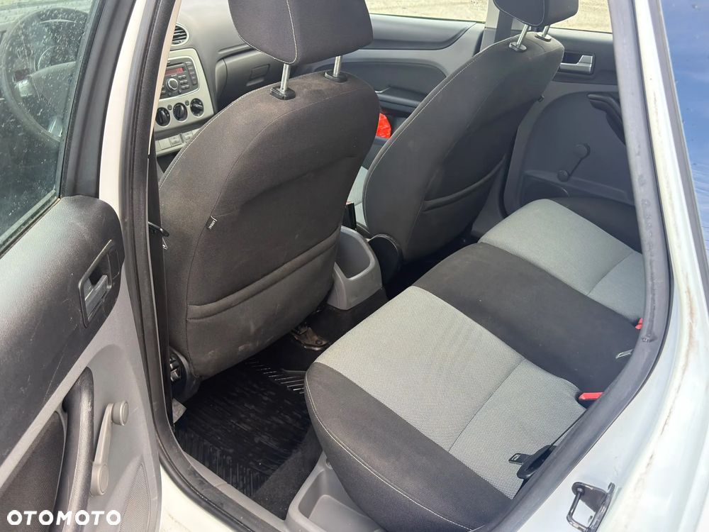 Ford Focus - 16