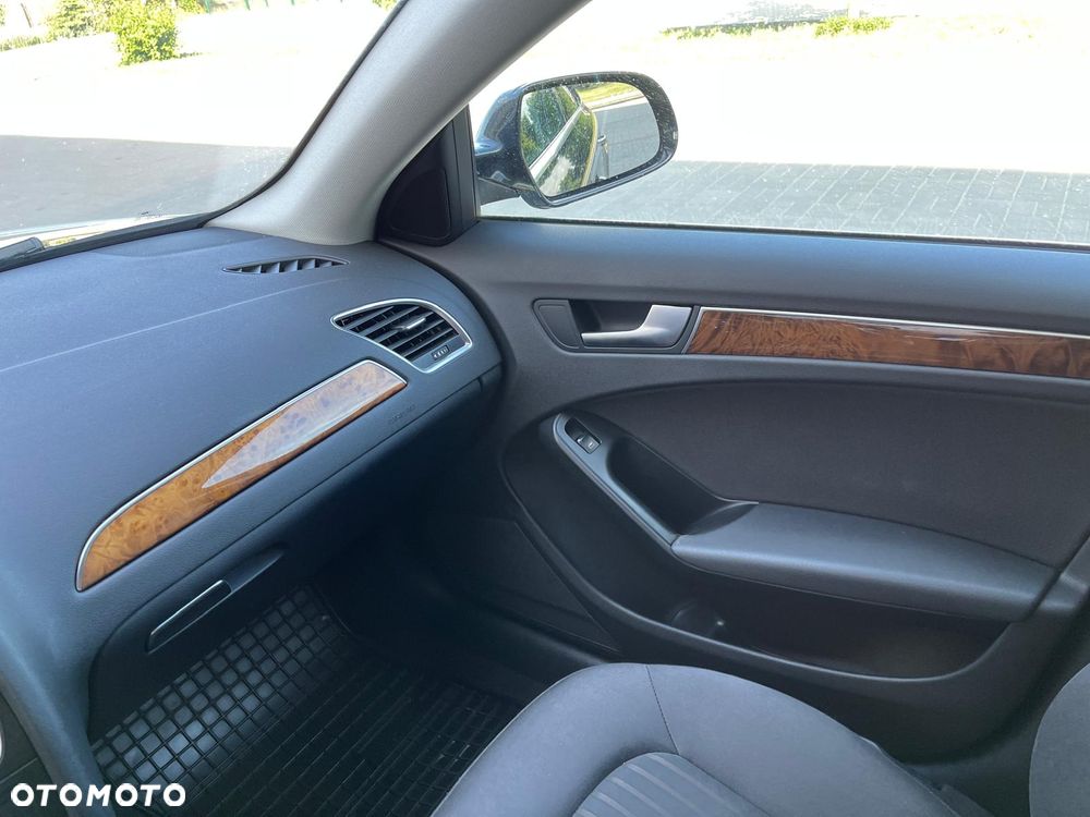 Audi A4 Avant 1.8 TFSI Ambiente - 27