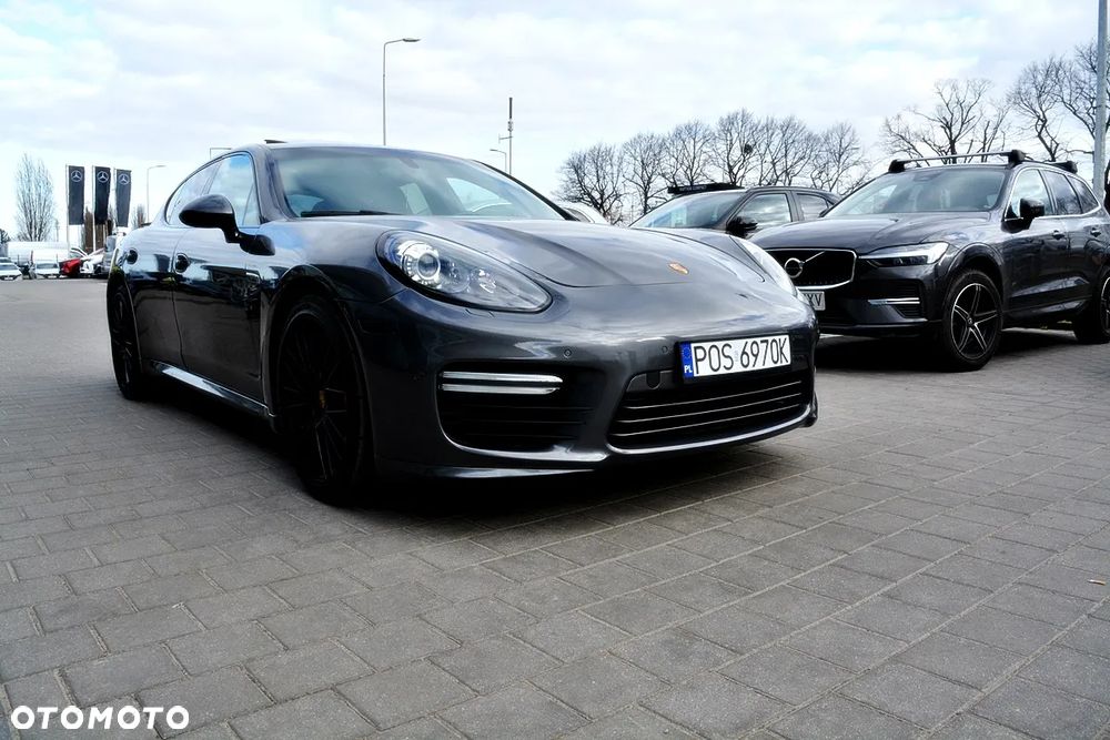 Porsche Panamera GTS - 2