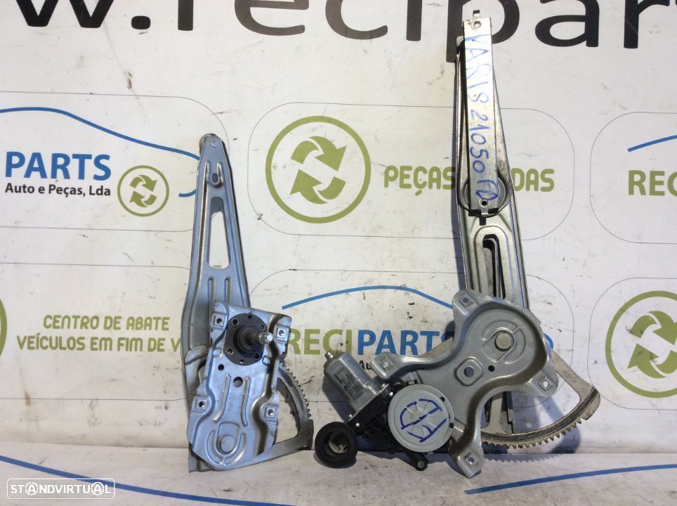 Elevadores Toyota Yaris - 1