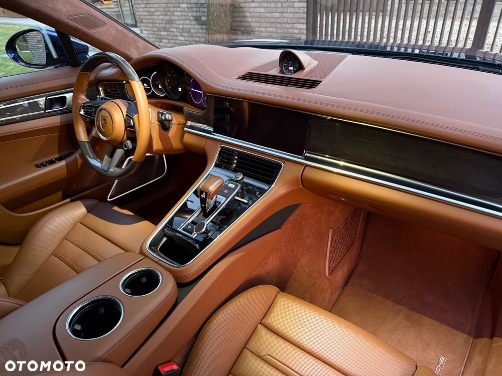 Porsche Panamera Turbo S - 11