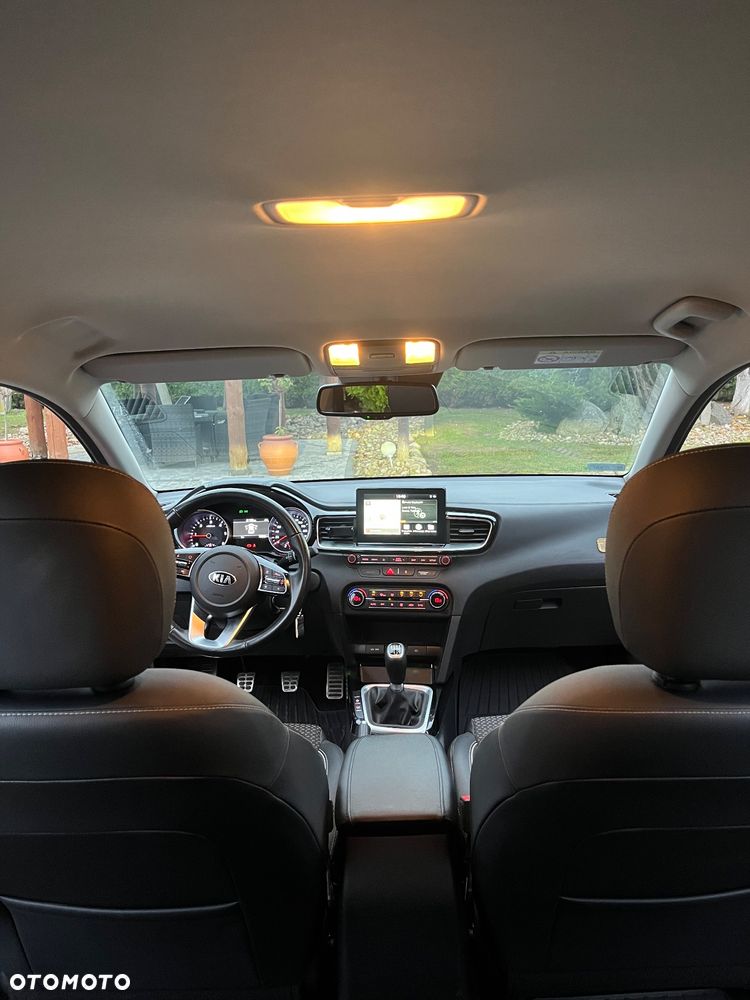 Kia Ceed 1.6 CRDi SCR L - 16