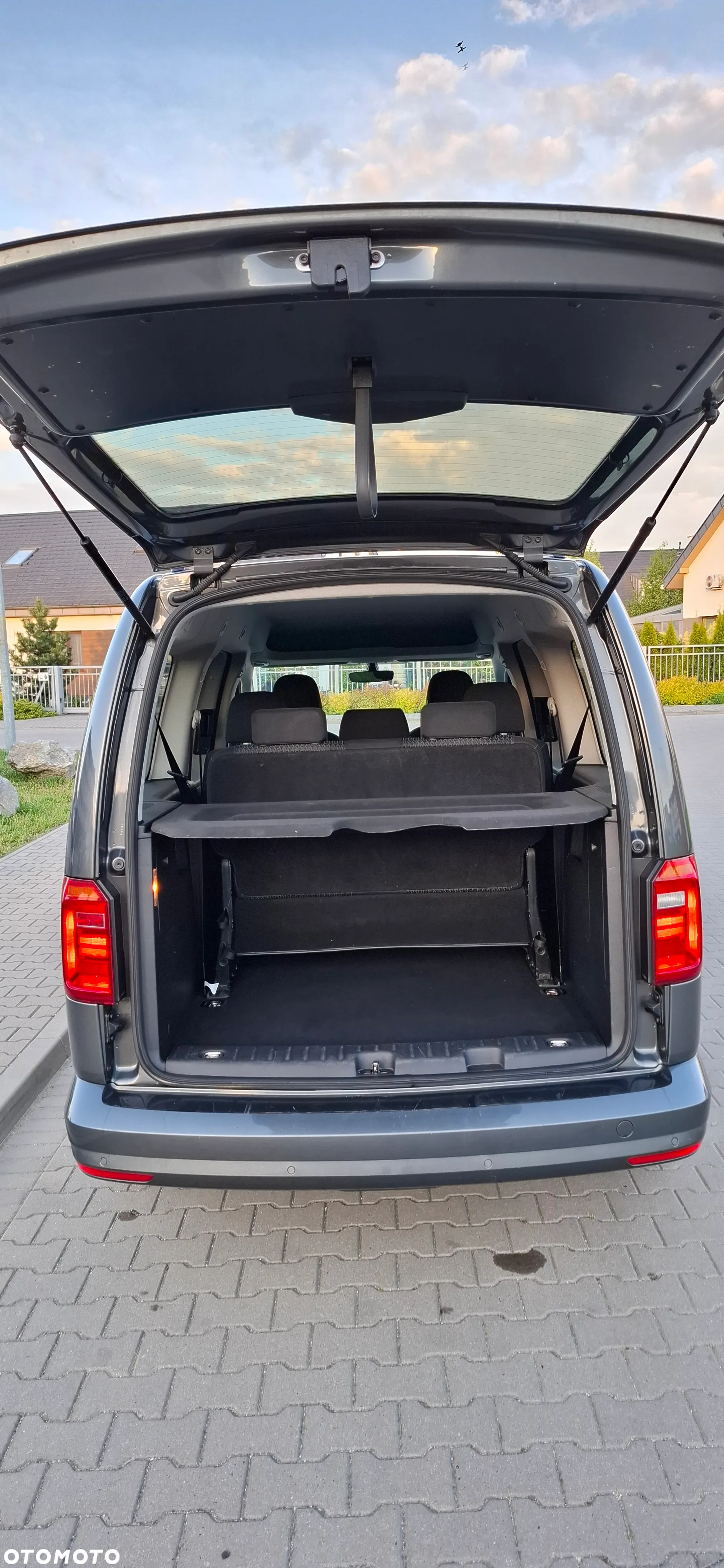 Volkswagen Caddy Maxi 1.4 TSI Trendline DSG - 21