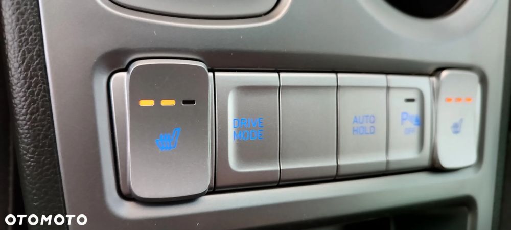 Hyundai Kona 39kWh Executive - 24
