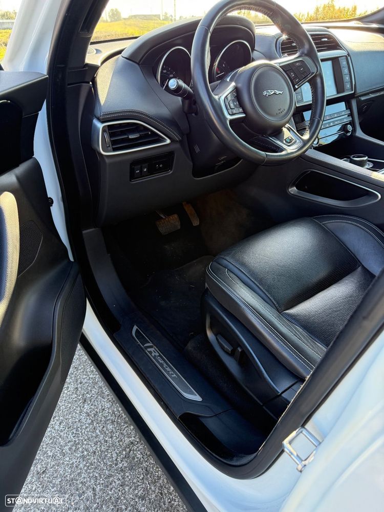 Jaguar F-Pace 2.0 i4D R-Sport Aut. - 24