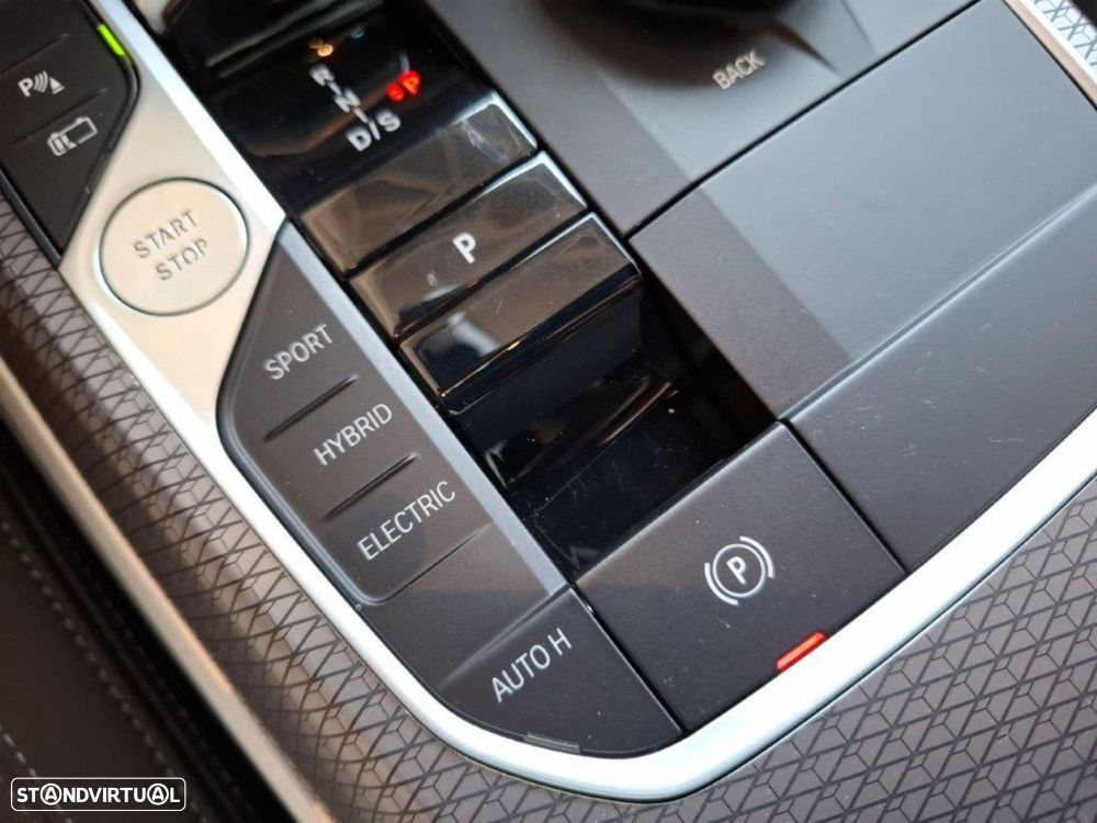 BMW 320 e Pack Desportivo M Auto - 21