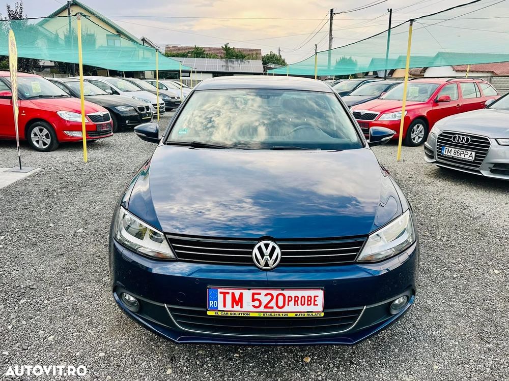 Volkswagen Jetta - 11
