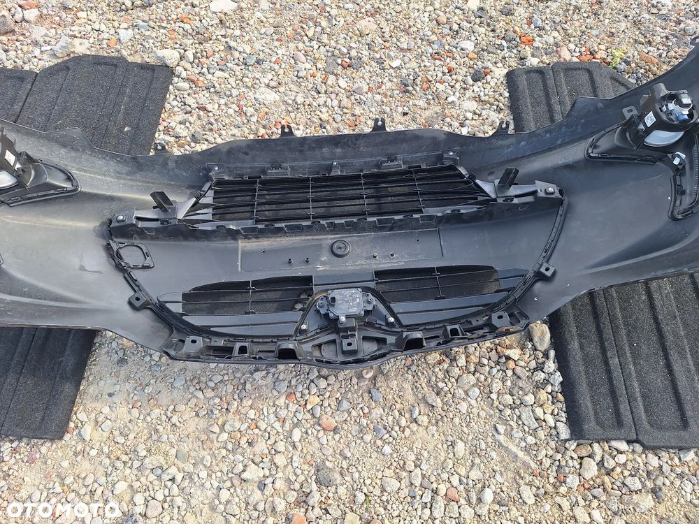 ZDERZAK PRZEDNI KOMPLETNY TOYOTA YARIS IV - 12