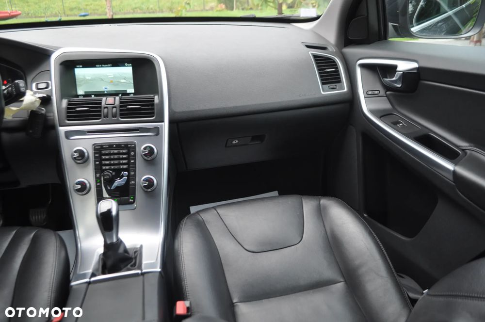 Volvo XC 60 D3 Momentum - 26