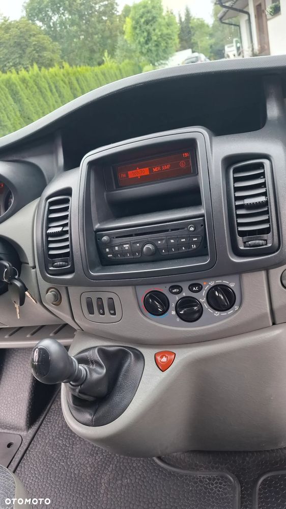 Renault Trafic - 26