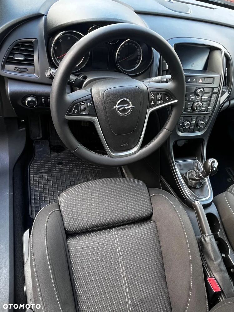 Opel Astra 1.7 CDTI - 11