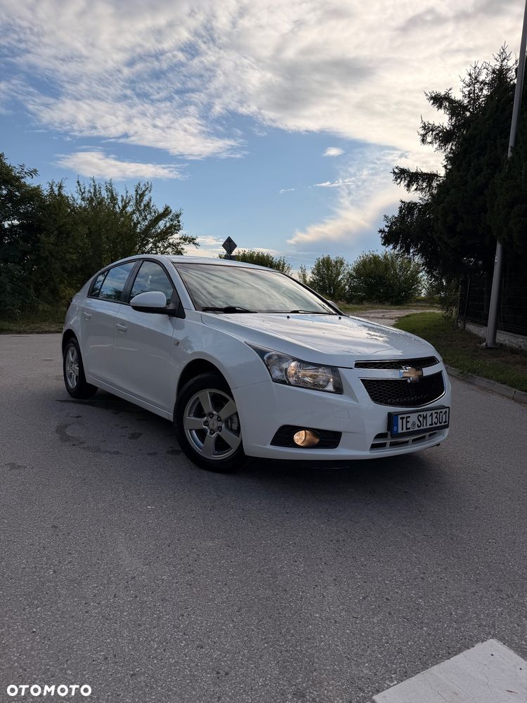 Chevrolet Cruze 1.6 LS - 4