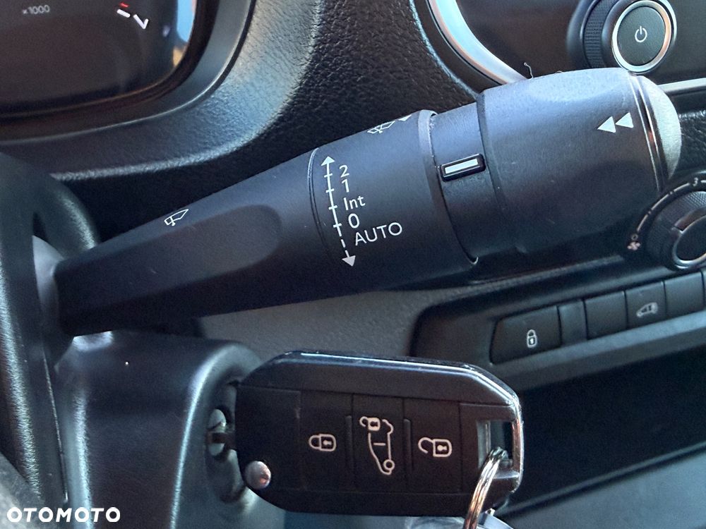 Fiat SCUDO L2 ŚREDNI/Manual/Klima/Navi/Kamera/Skórzana kierownica/bogata wersja/Niemcy - 20