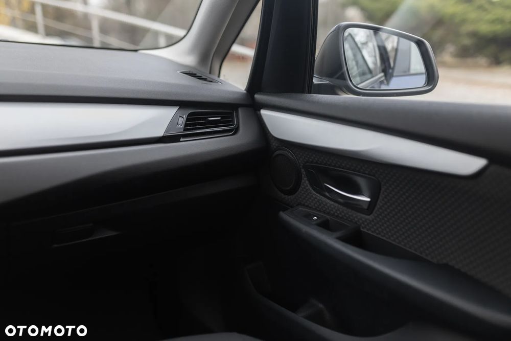 BMW Seria 2 218d Advantage - 17
