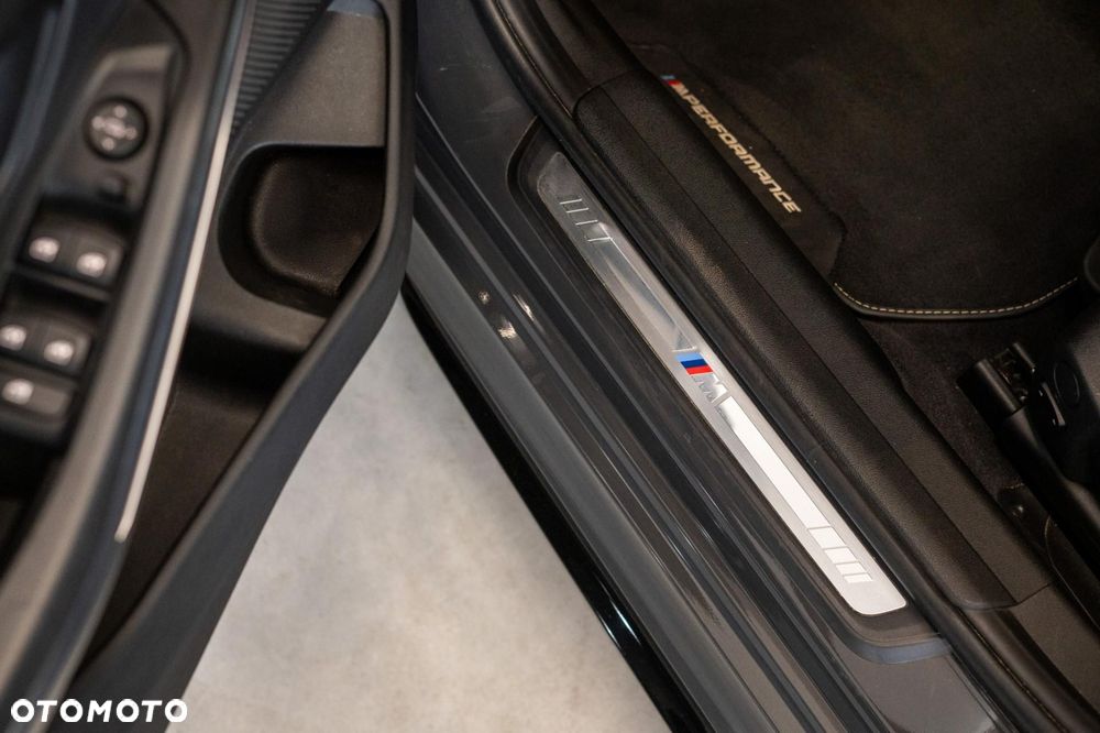 BMW Seria 3 330i xDrive M Sport sport - 36