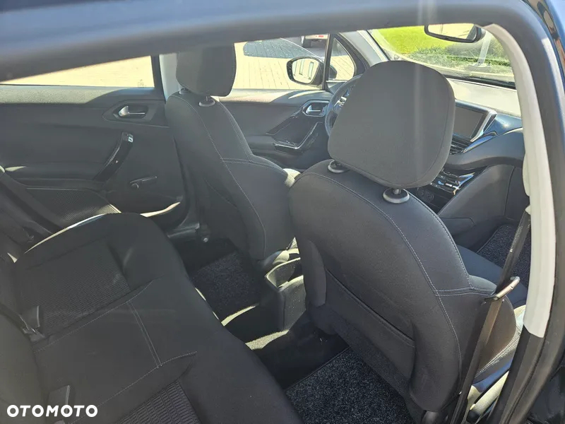 Peugeot 208 1.6 VTi Allure - 17