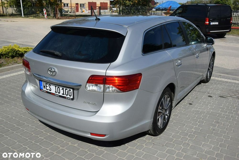 Toyota Avensis 1.8 Prestige - 13