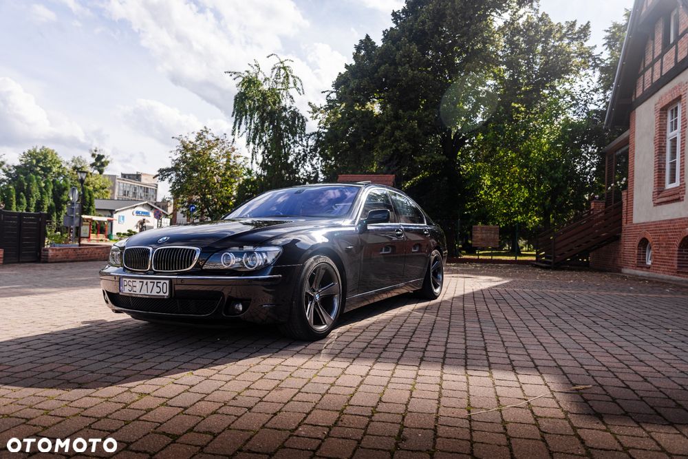 BMW Seria 7 750i - 2