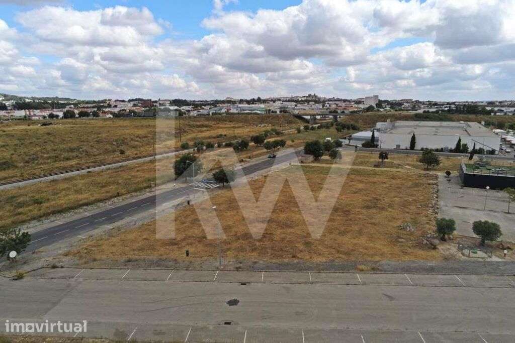 Terreno com 2 864 m2, Projecto aprovado para Hotel - Grande imagem: 5/11