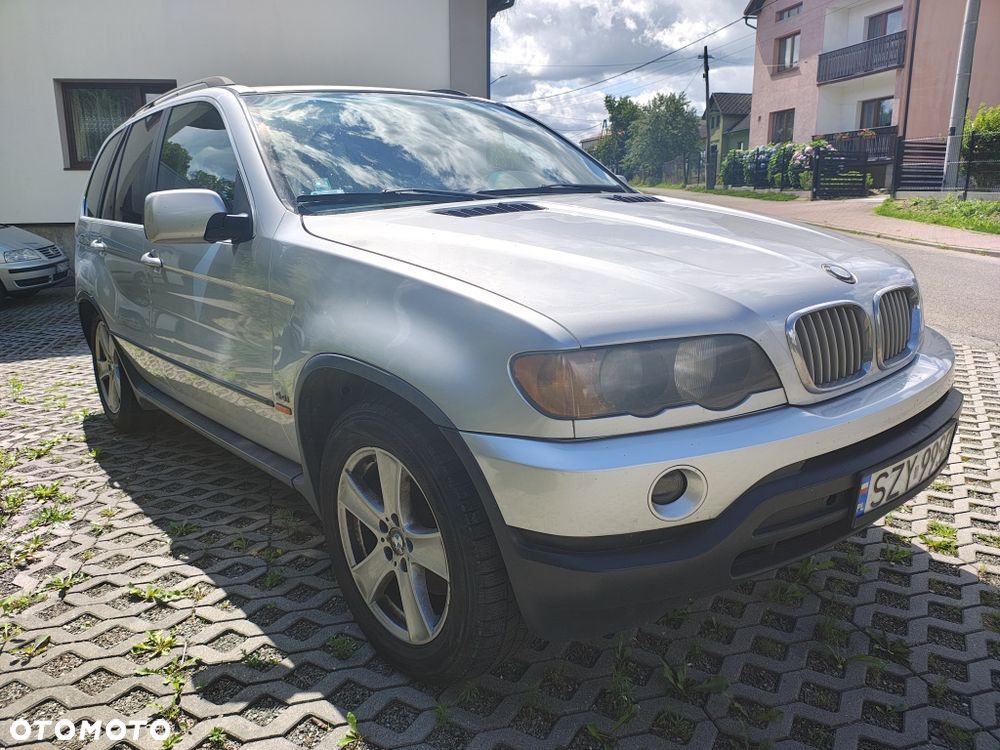 BMW i5 - 2