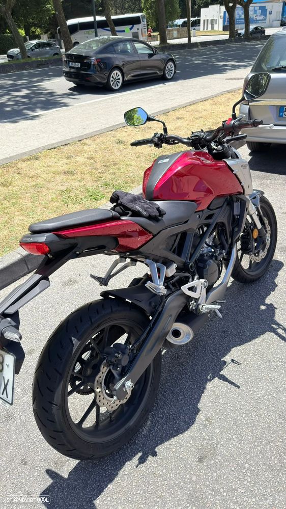 Honda CB R - 3