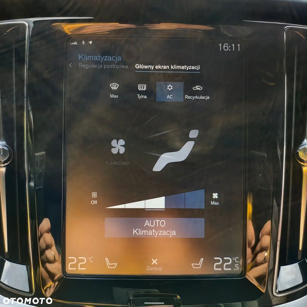 Volvo V60 D4 Geartronic R-Design - 24