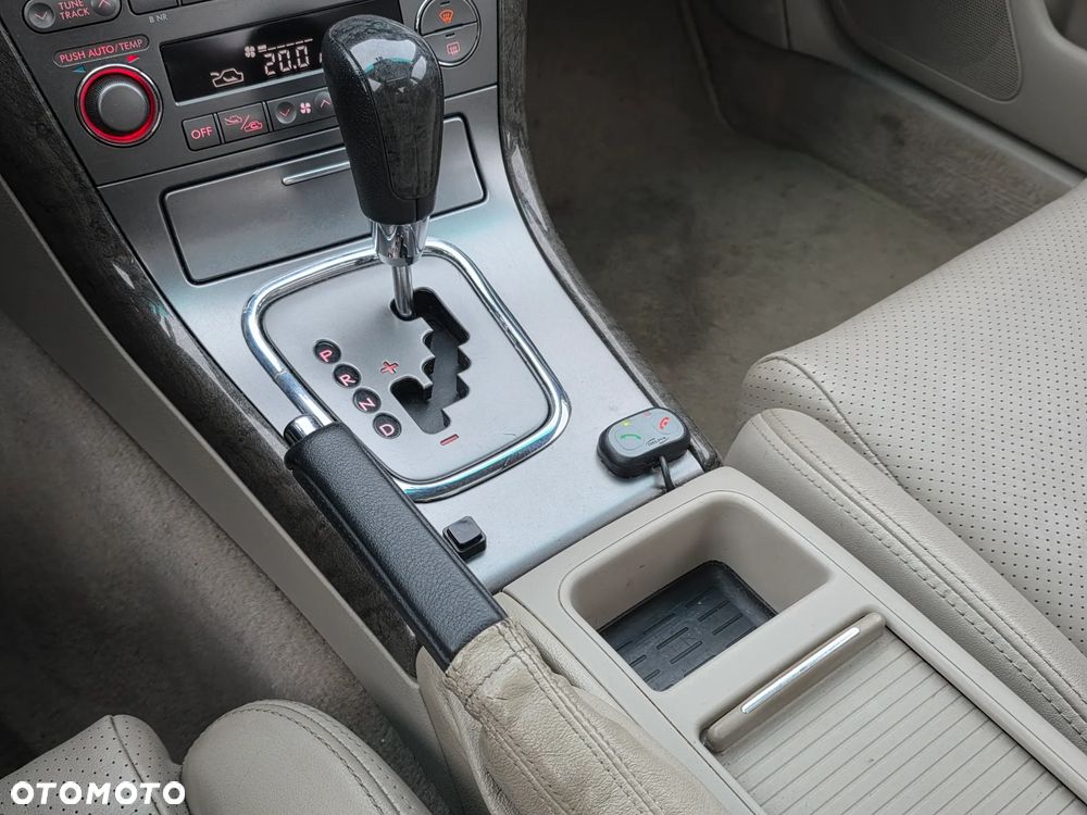 Subaru Legacy - 23
