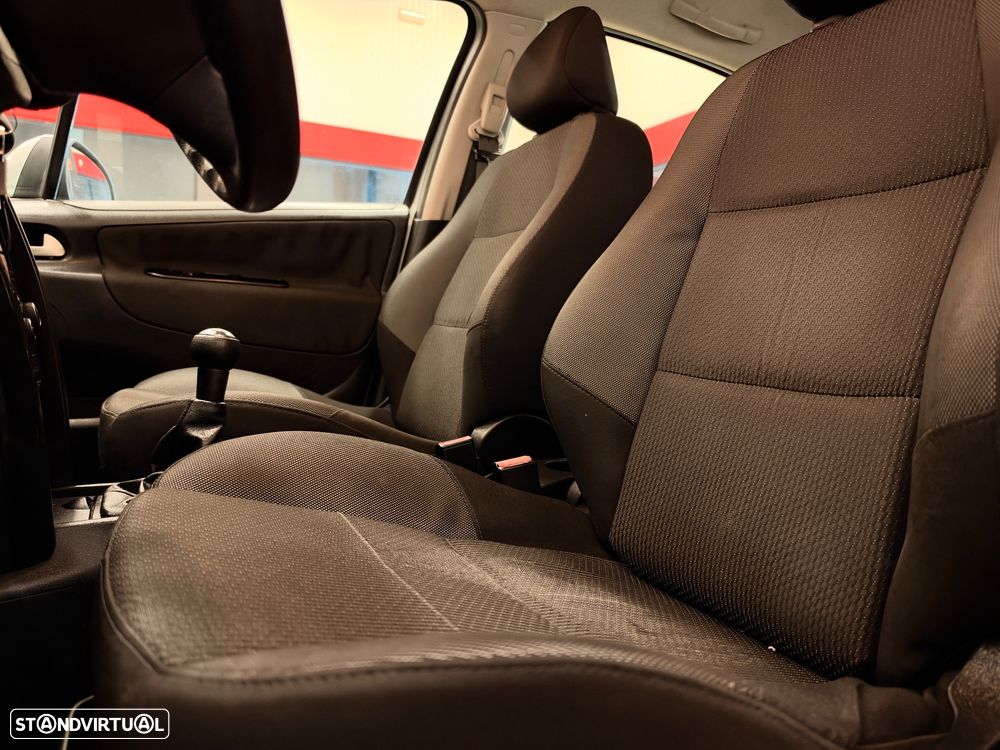 Peugeot 207 1.4 16V Sport - 6