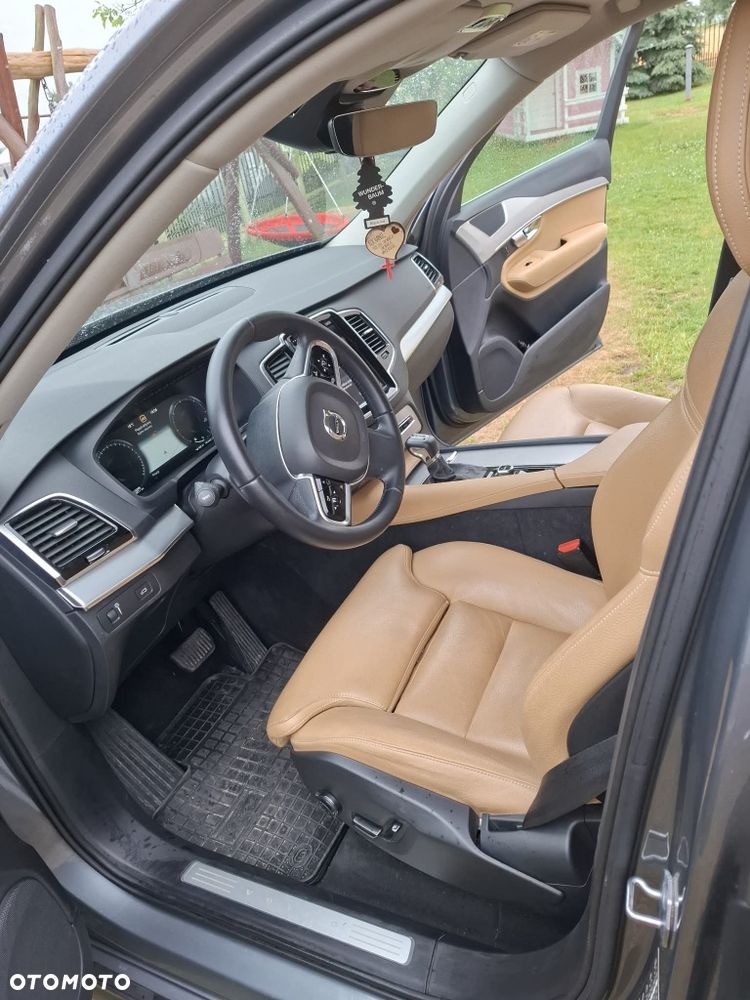 Volvo XC 90 - 6
