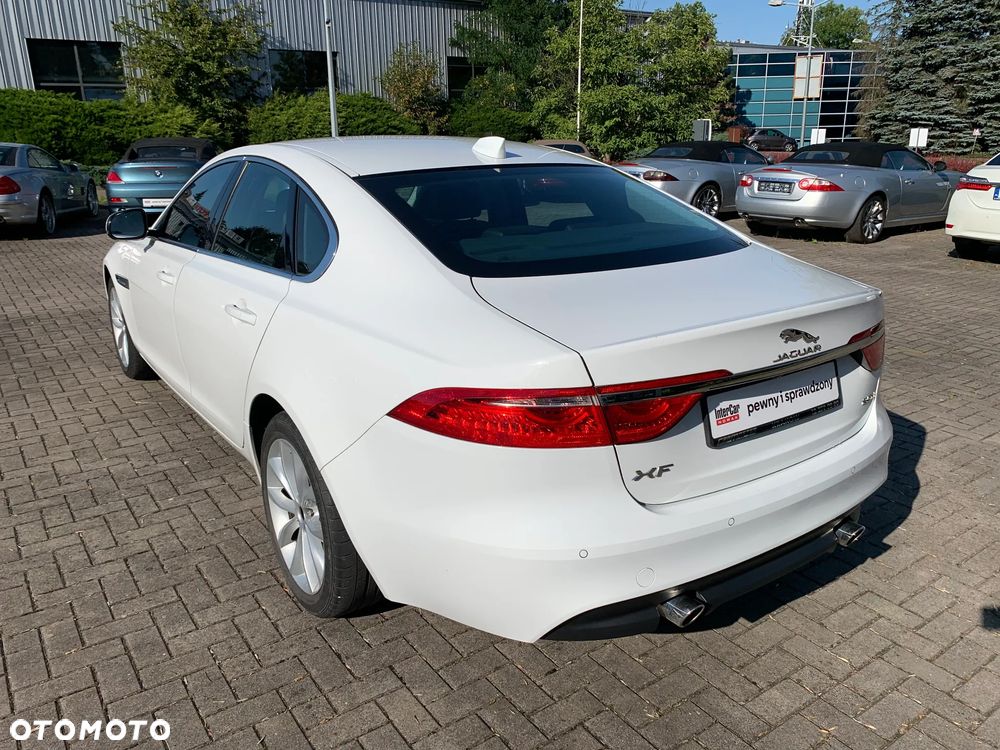 Jaguar XF 2.0 i4D Prestige - 8