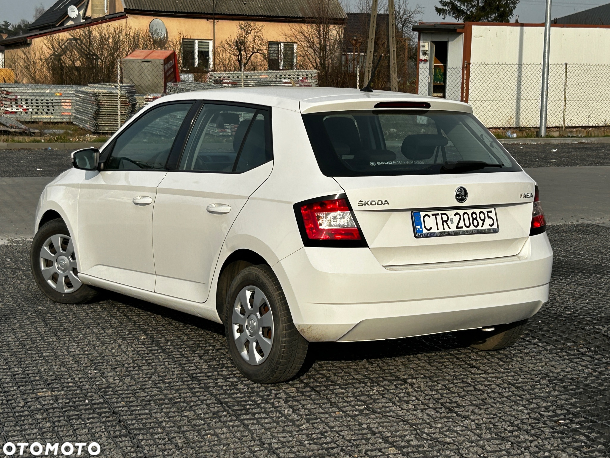 Skoda Fabia 1.0 Active - 4