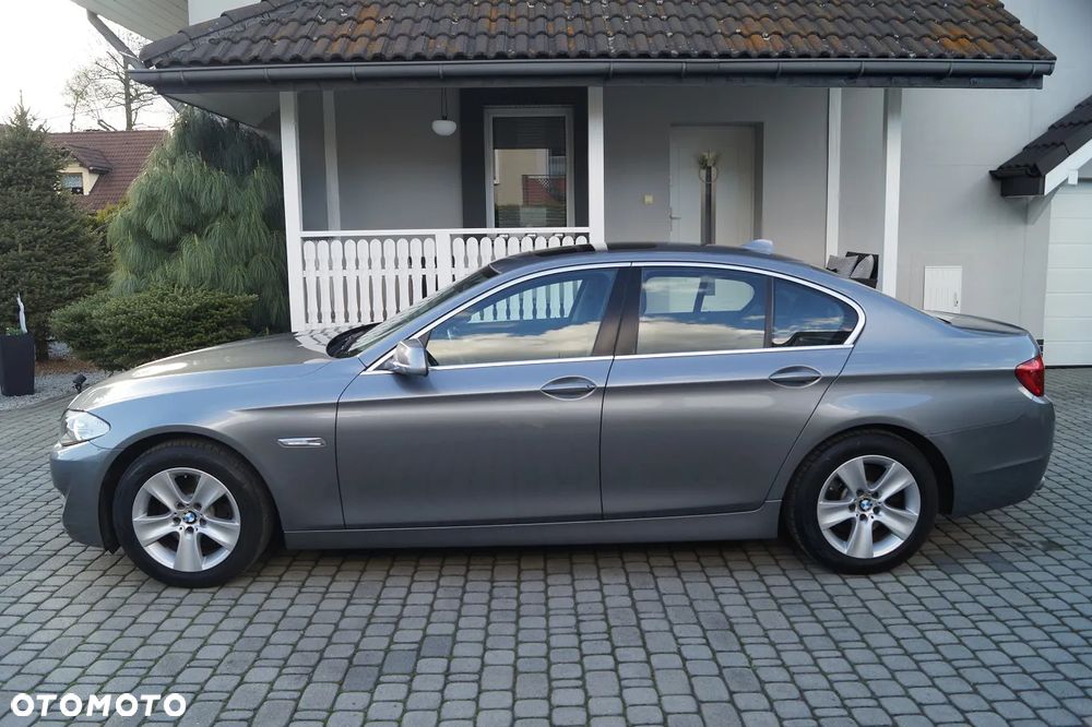 BMW Seria 5 520d Efficient Dynamics Edition - 13