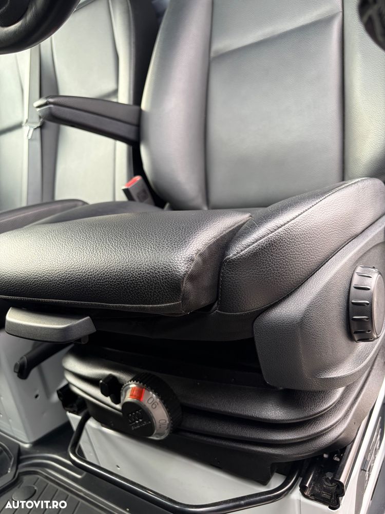 Mercedes-Benz Sprinter 319 - 7