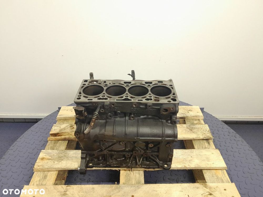 VW PASSAT B8 2.0 TDI 150 KM CRLB BLOK SILNIKA 03N023A 03N103011A - 3